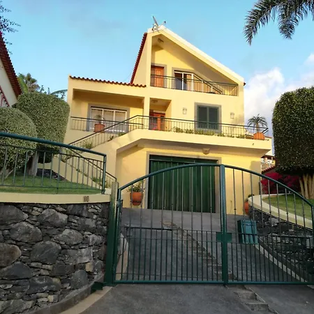 The Sun Edge House منزل للإقامة