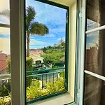 ホームステイ The Sun Edge House ポンタ・ド・ソル