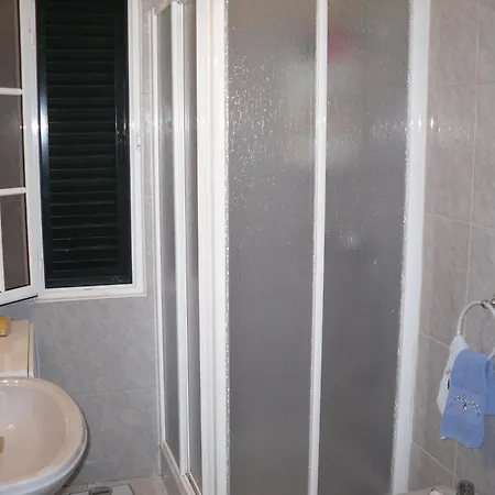 Проживание в семье The Sun Edge House Понта-ду-Сол